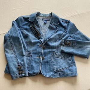 Cropped denim jacket